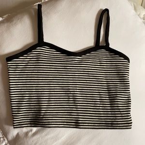 Black/white Crop top